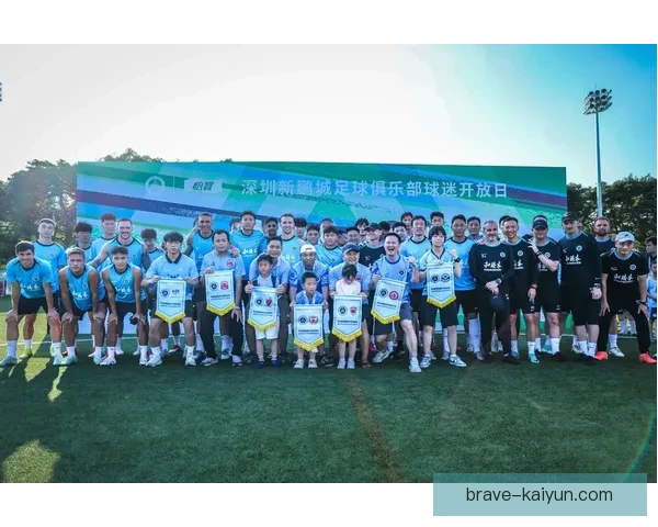 足球战局新动向：本轮赛事精彩对决表现亮眼，吸引球迷热议