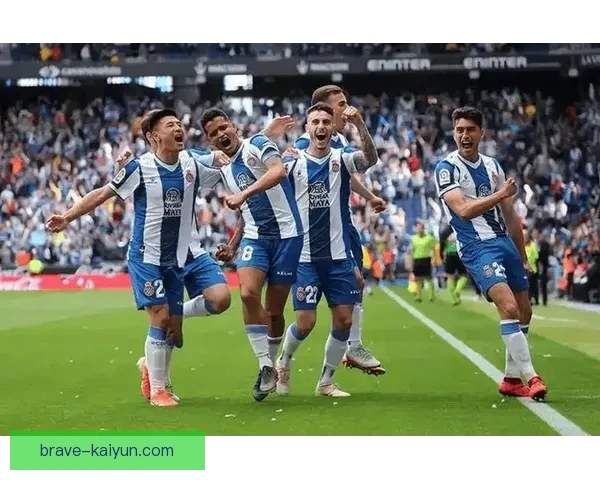 西甲中游劲旅近期状态回暖，备受关注的表现引人期待